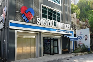 KÂĞITHANE’DE SOSYAL DESTEK ELDEN GÖNÜLE BÜYÜYOR